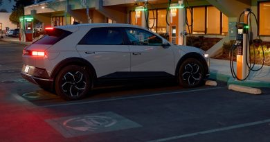 «رشد عظیمی هنوز در راه است»: مصاحبه با جان سافرت از ChargePoint